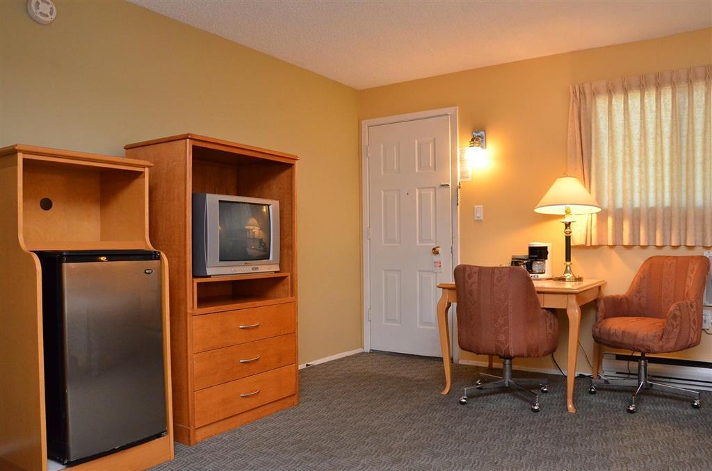 Canadas Best Value Inn Kelowna Szoba fotó