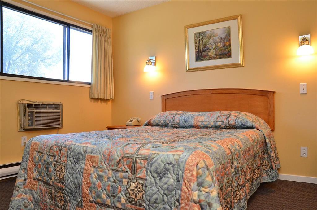 Canadas Best Value Inn Kelowna Szoba fotó