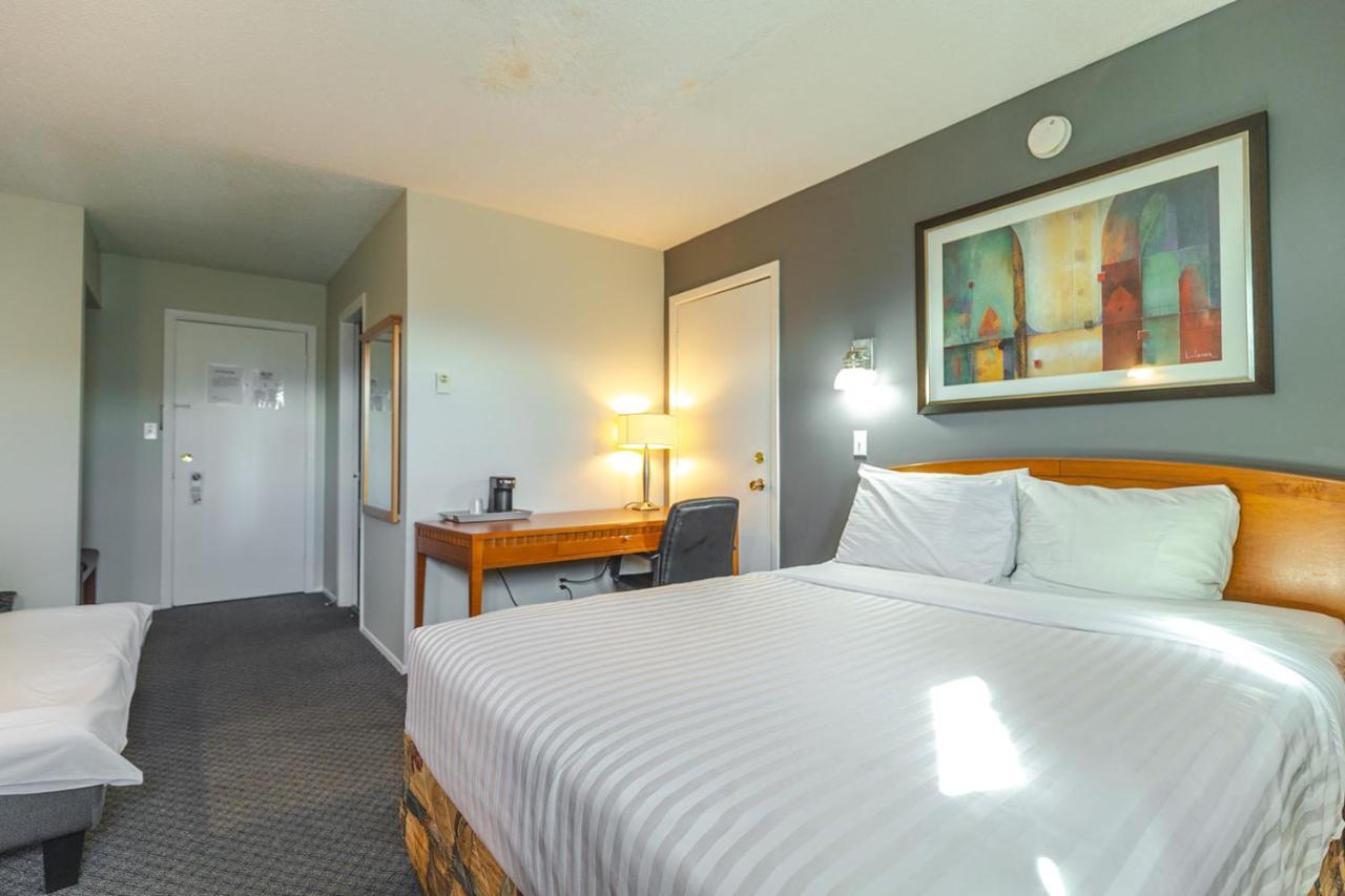 Canadas Best Value Inn Kelowna Kültér fotó