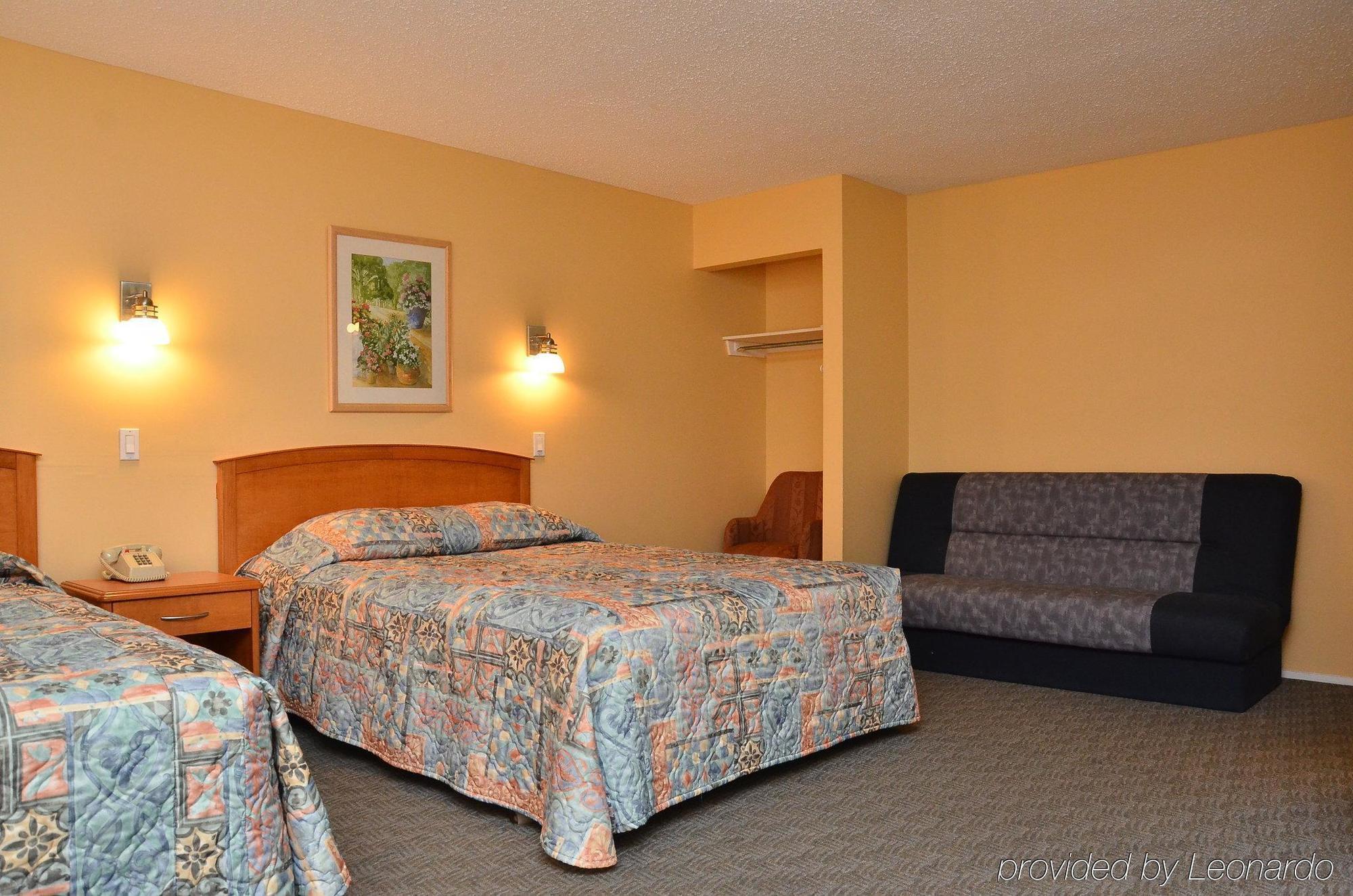 Canadas Best Value Inn Kelowna Szoba fotó