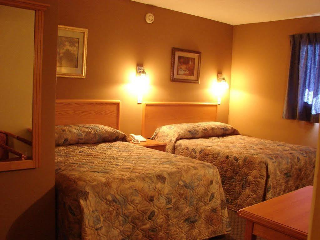 Canadas Best Value Inn Kelowna Kültér fotó