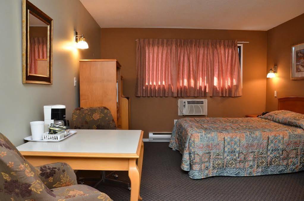 Canadas Best Value Inn Kelowna Kültér fotó