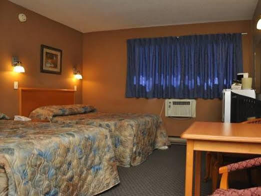 Canadas Best Value Inn Kelowna Kültér fotó